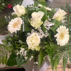 BOUQUET ROND BLANC